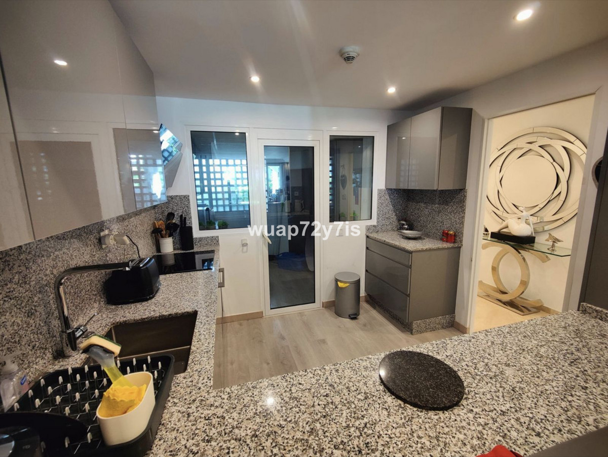 2 Bed Apartment for sale in Puerto Banús Costa Del Sol, Málaga, Spain