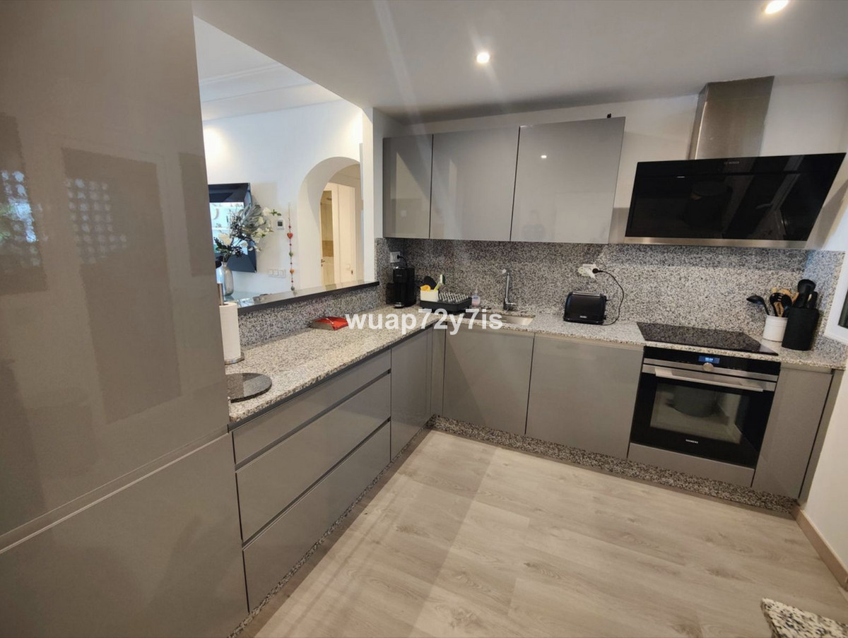 2 Bed Apartment for sale in Puerto Banús Costa Del Sol, Málaga, Spain