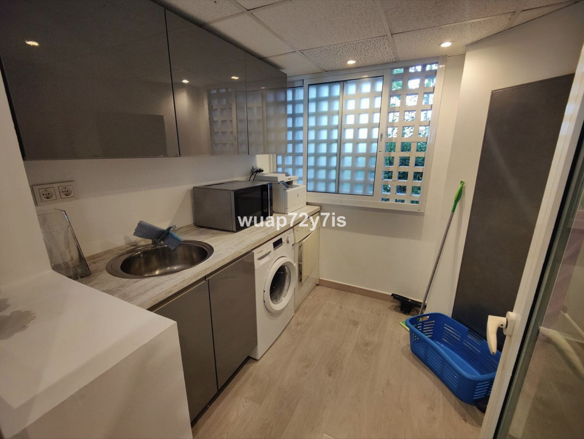 2 Bed Apartment for sale in Puerto Banús Costa Del Sol, Málaga, Spain