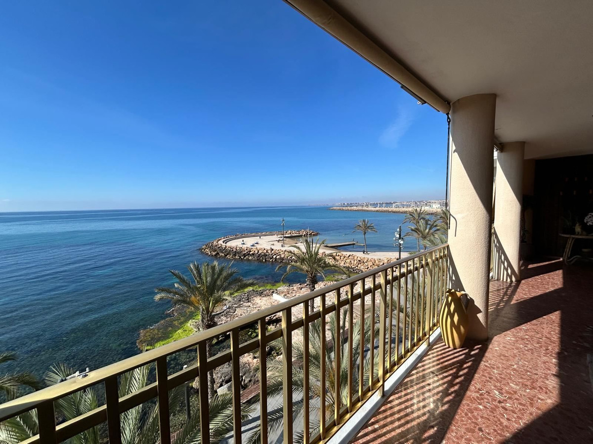 Se vende Apartamento Planta Media de 4 dormitorios en Costa Blanca, Alicante, España