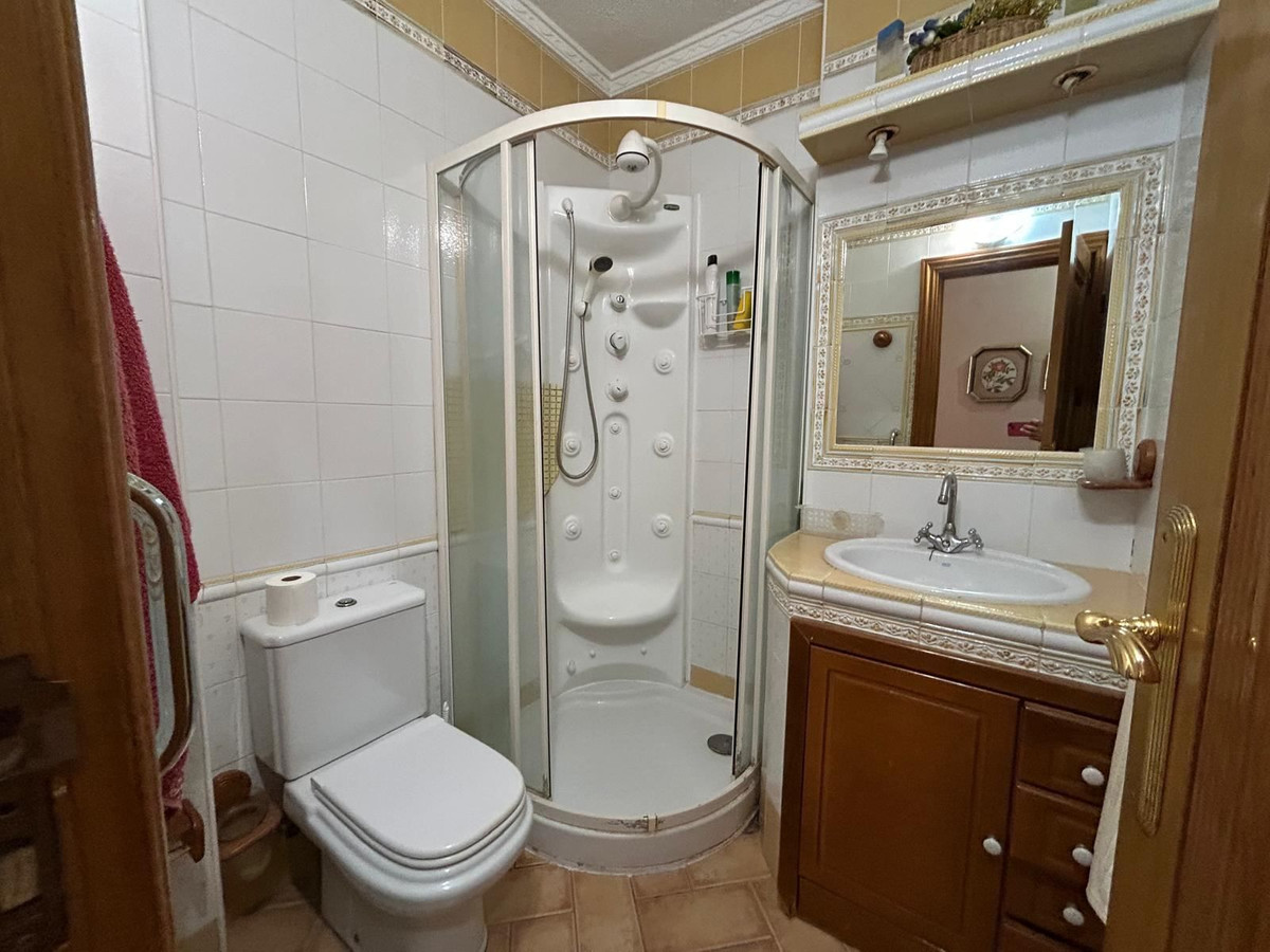Se vende Apartamento Planta Media de 4 dormitorios en Costa Blanca, Alicante, España