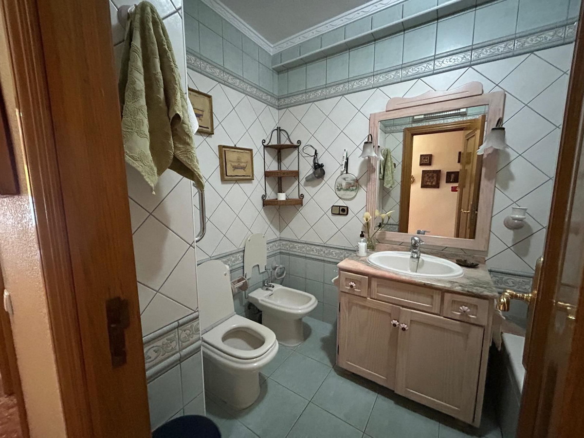 Se vende Apartamento Planta Media de 4 dormitorios en Costa Blanca, Alicante, España
