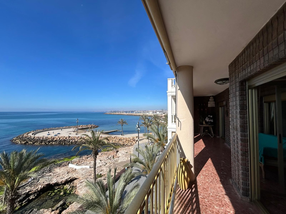 Se vende Apartamento Planta Media de 4 dormitorios en Costa Blanca, Alicante, España