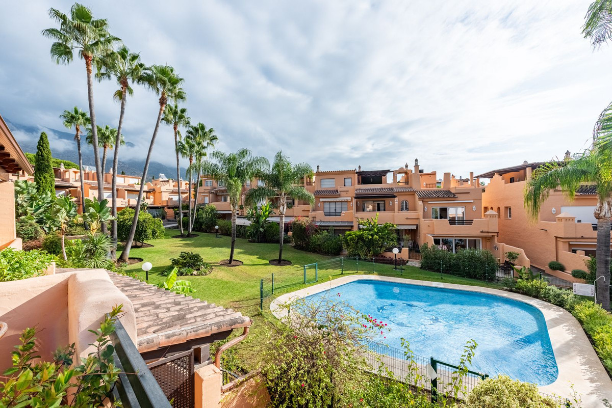 Se vende Pareada de 3 dormitorios en Costa Del Sol, Málaga, España