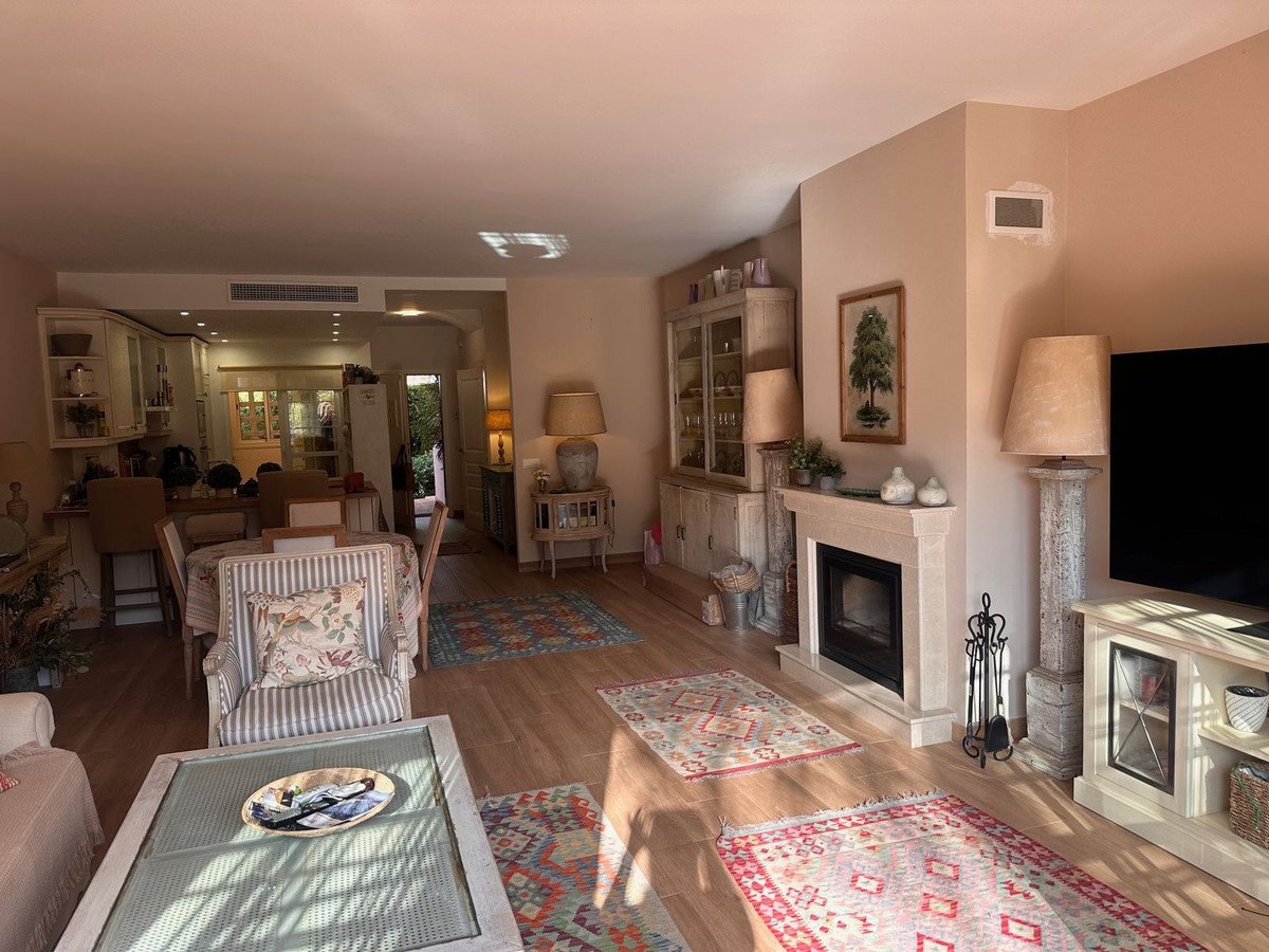 Se vende Pareada de 3 dormitorios en Costa Del Sol, Málaga, España