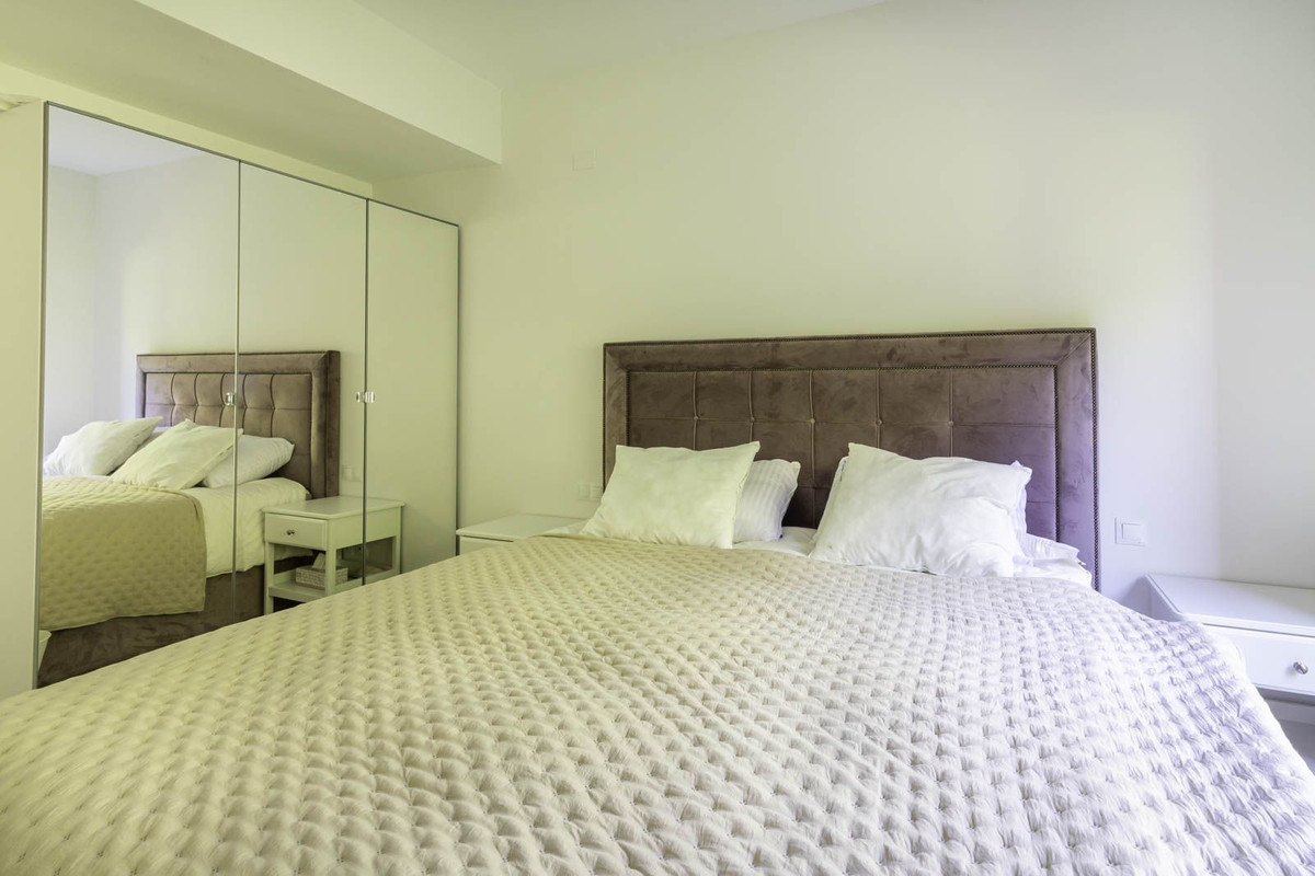 Se vende Apartamento Planta Media de 3 dormitorios en Costa Del Sol, Málaga, España