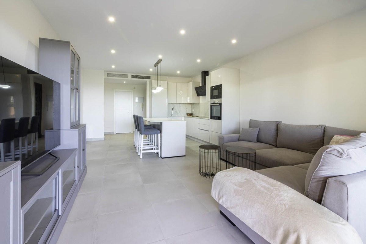Se vende Apartamento Planta Media de 3 dormitorios en Costa Del Sol, Málaga, España