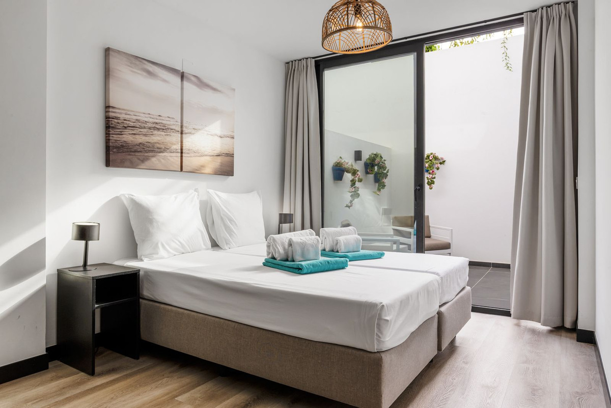 Se vende Apartamento Planta Baja de 2 dormitorios en Costa Del Sol, Málaga, España