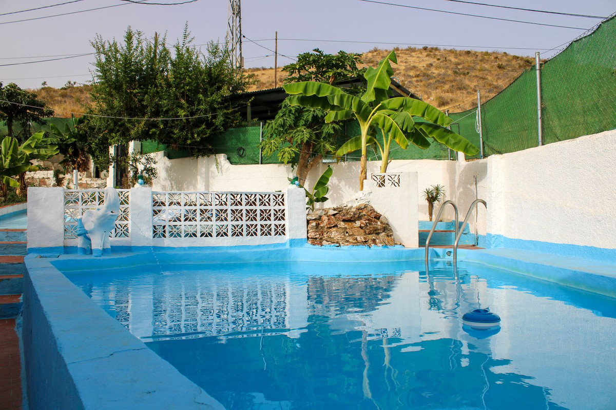 4 Bed Townhouse for sale in Nerja Costa Del Sol East, Málaga, Spain