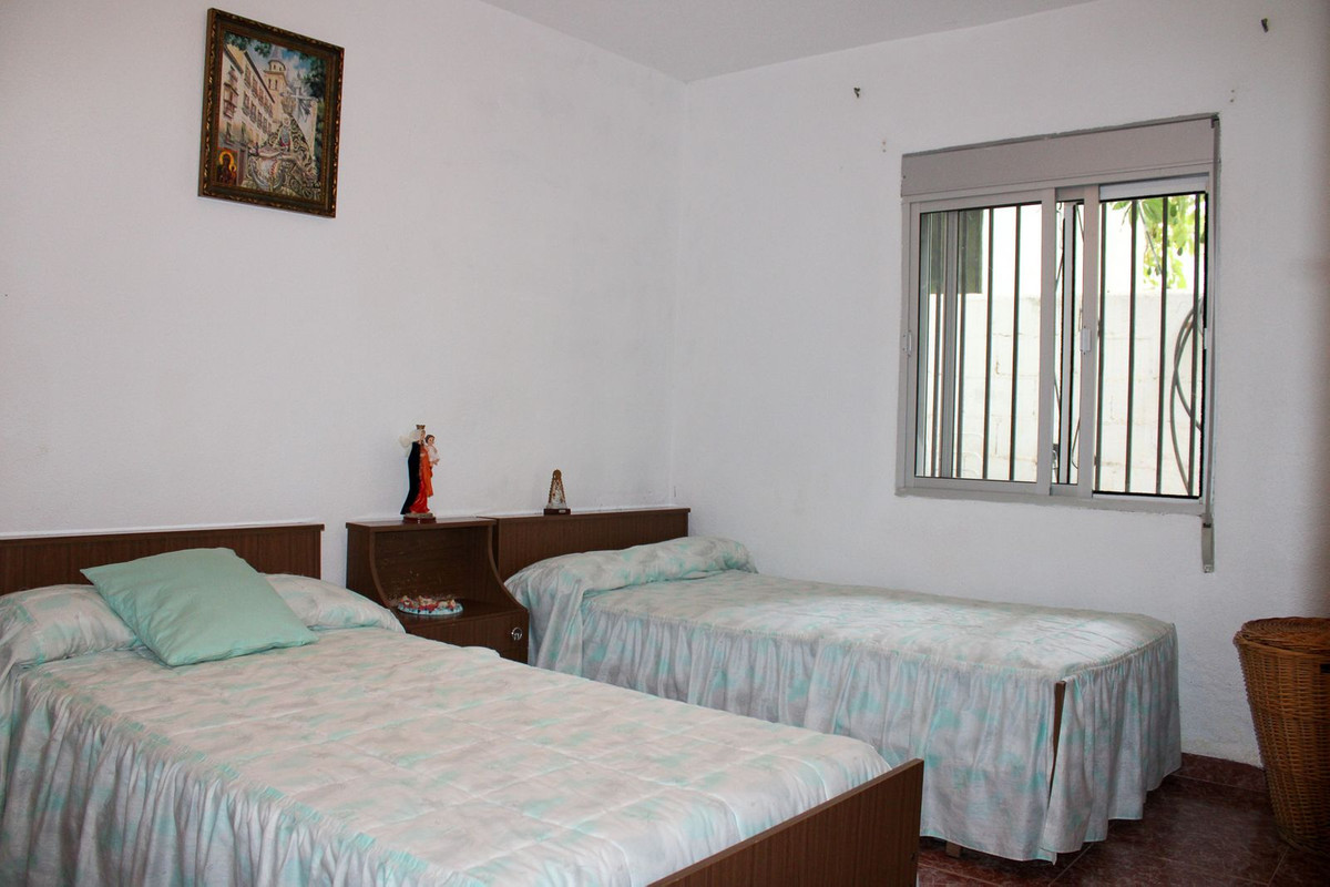4 Bed Townhouse for sale in Nerja Costa Del Sol East, Málaga, Spain