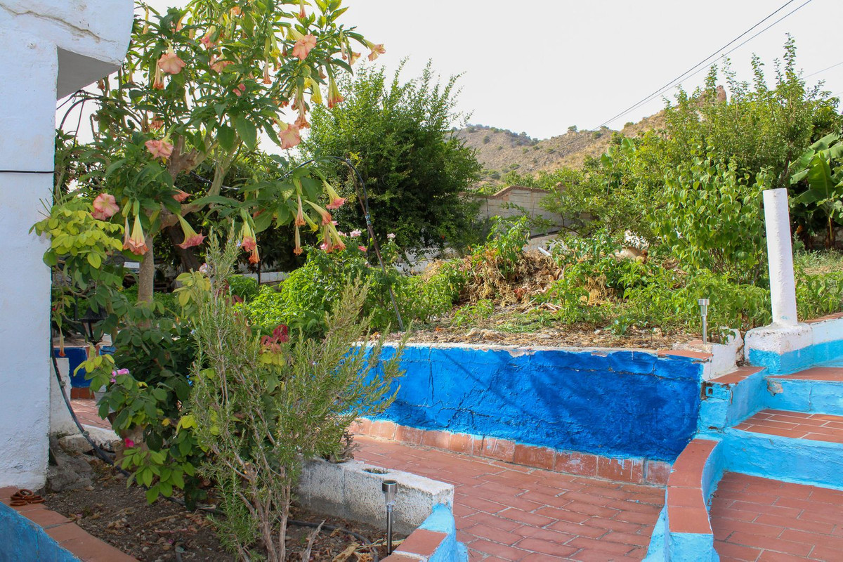4 Bed Townhouse for sale in Nerja Costa Del Sol East, Málaga, Spain