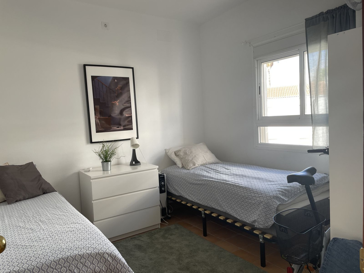 Se vende Apartamento Planta Media de 2 dormitorios en Costa Del Sol, Málaga, España