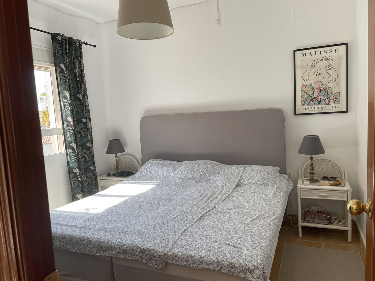 Se vende Apartamento Planta Media de 2 dormitorios en Costa Del Sol, Málaga, España