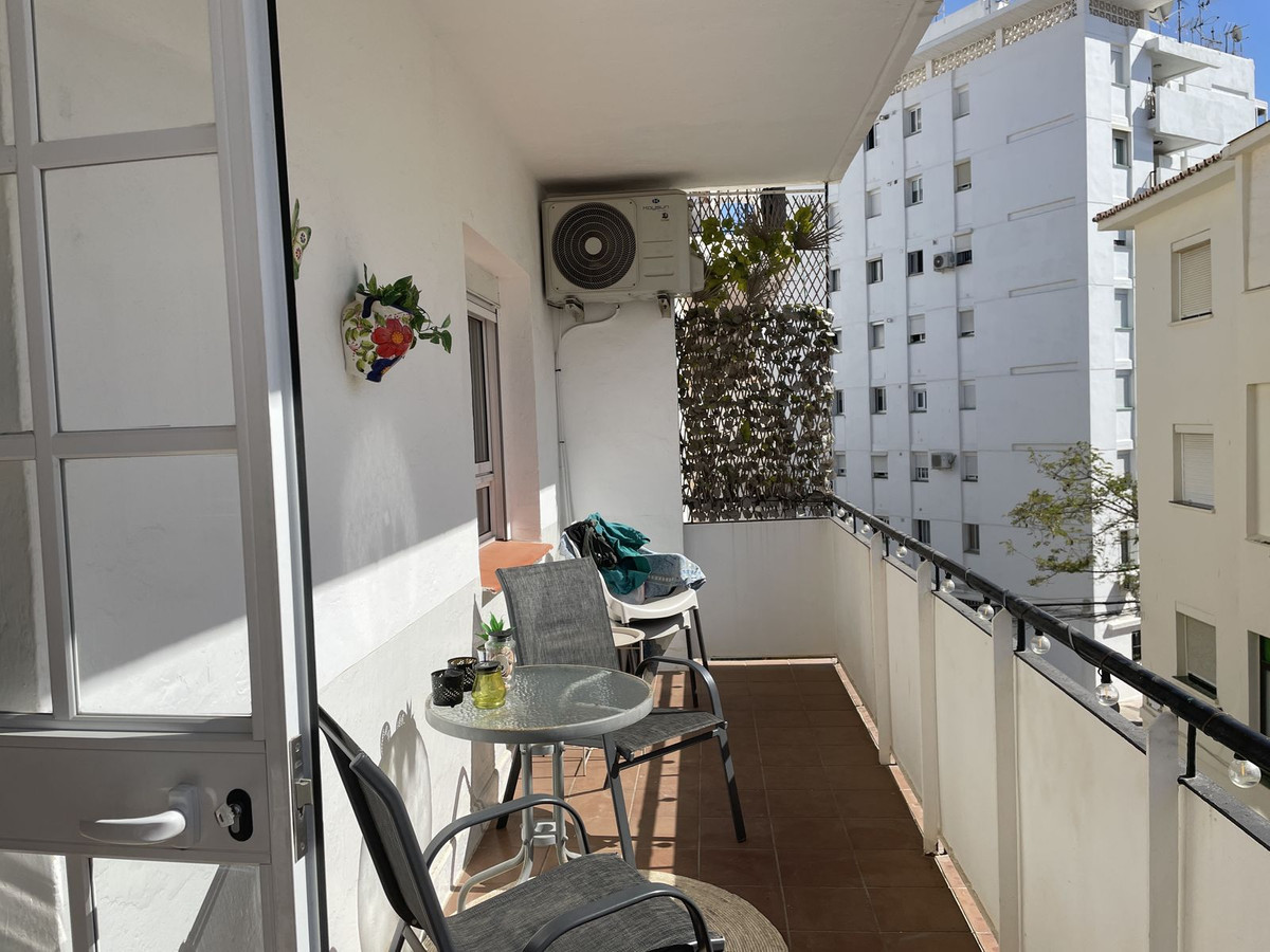 Se vende Apartamento Planta Media de 2 dormitorios en Costa Del Sol, Málaga, España