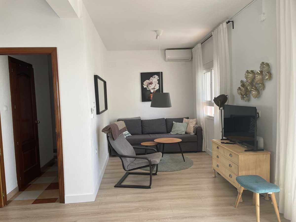 Se vende Apartamento Planta Media de 2 dormitorios en Costa Del Sol, Málaga, España