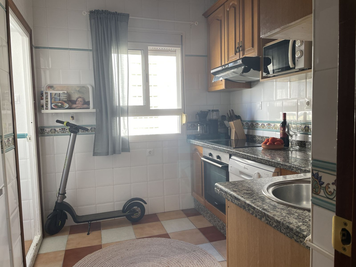 Se vende Apartamento Planta Media de 2 dormitorios en Costa Del Sol, Málaga, España