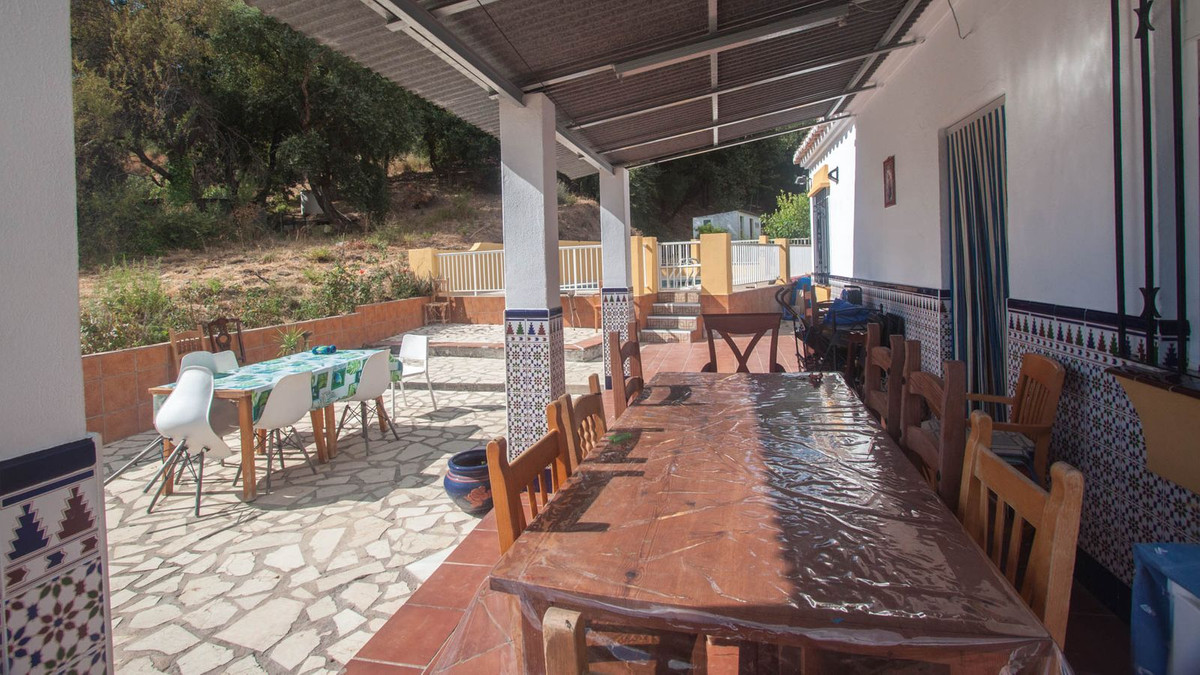 Se vende Finca - Cortijo de 3 dormitorios en Costa Del Sol, Málaga, España
