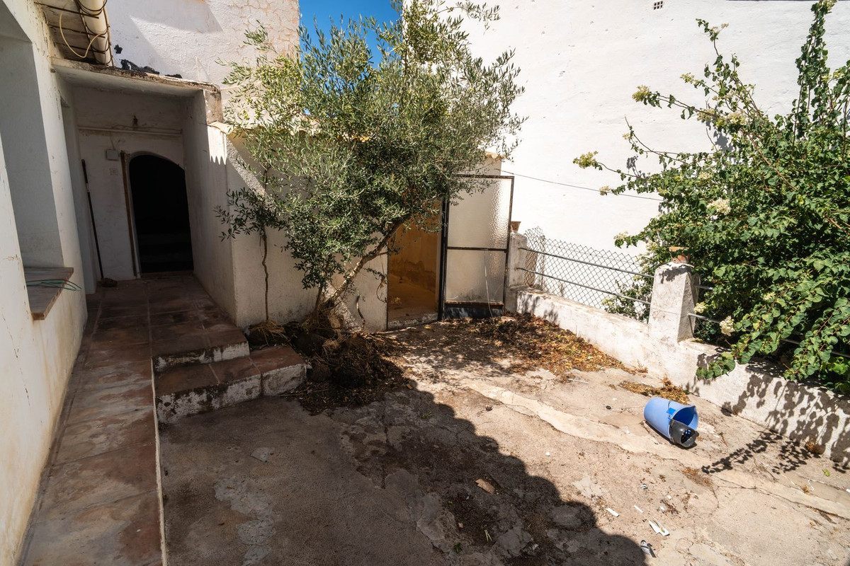 4 Bed Townhouse for sale in Mijas Costa Del Sol, Málaga, Spain