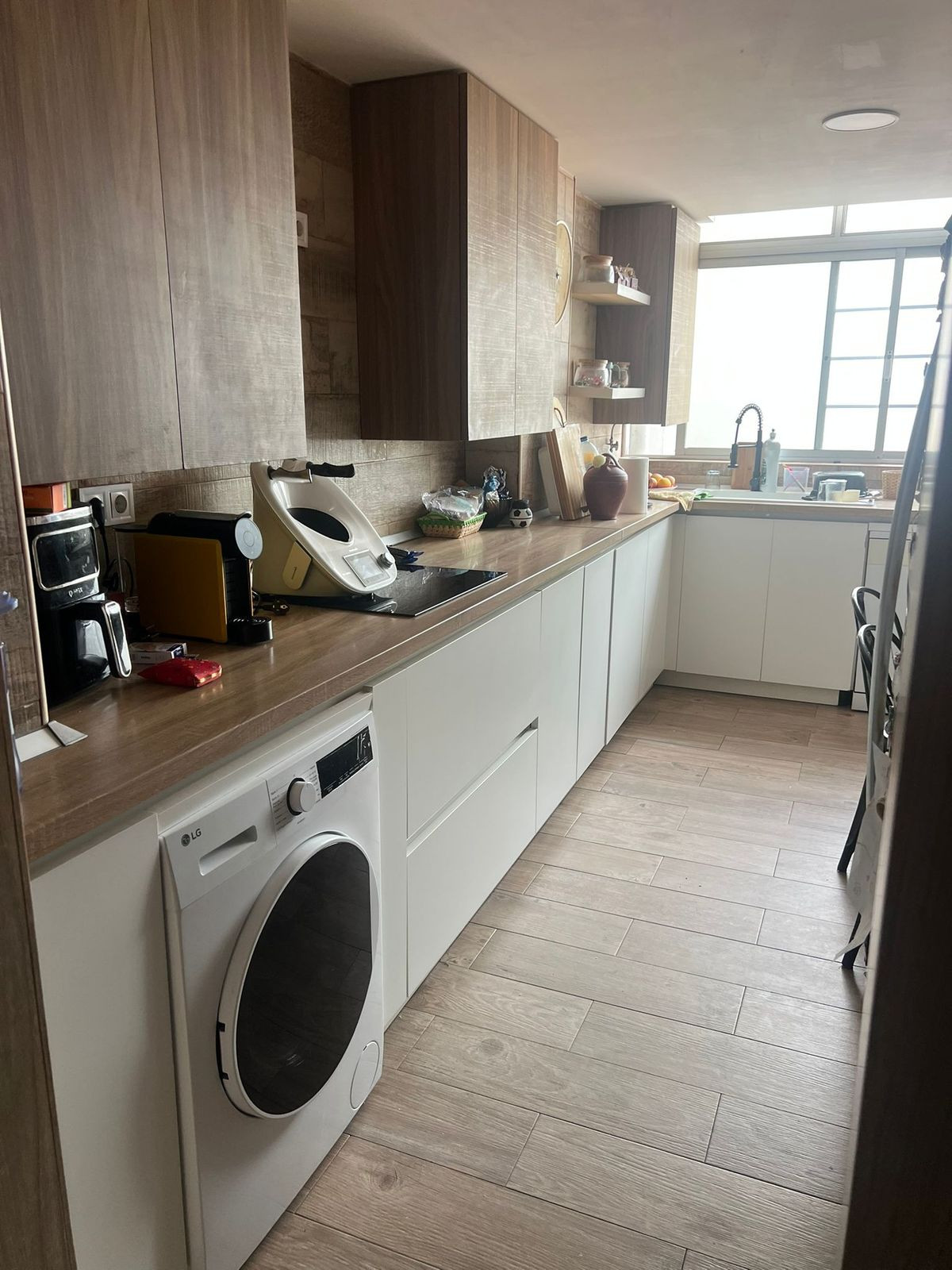 4 Bed Apartment for sale in Estepona Costa Del Sol, Málaga, Spain