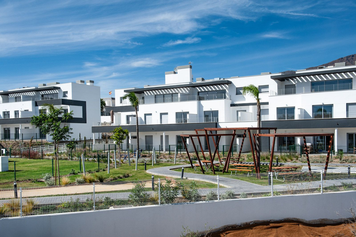2 Bed Apartment for sale in Estepona Costa Del Sol, Málaga, Spain