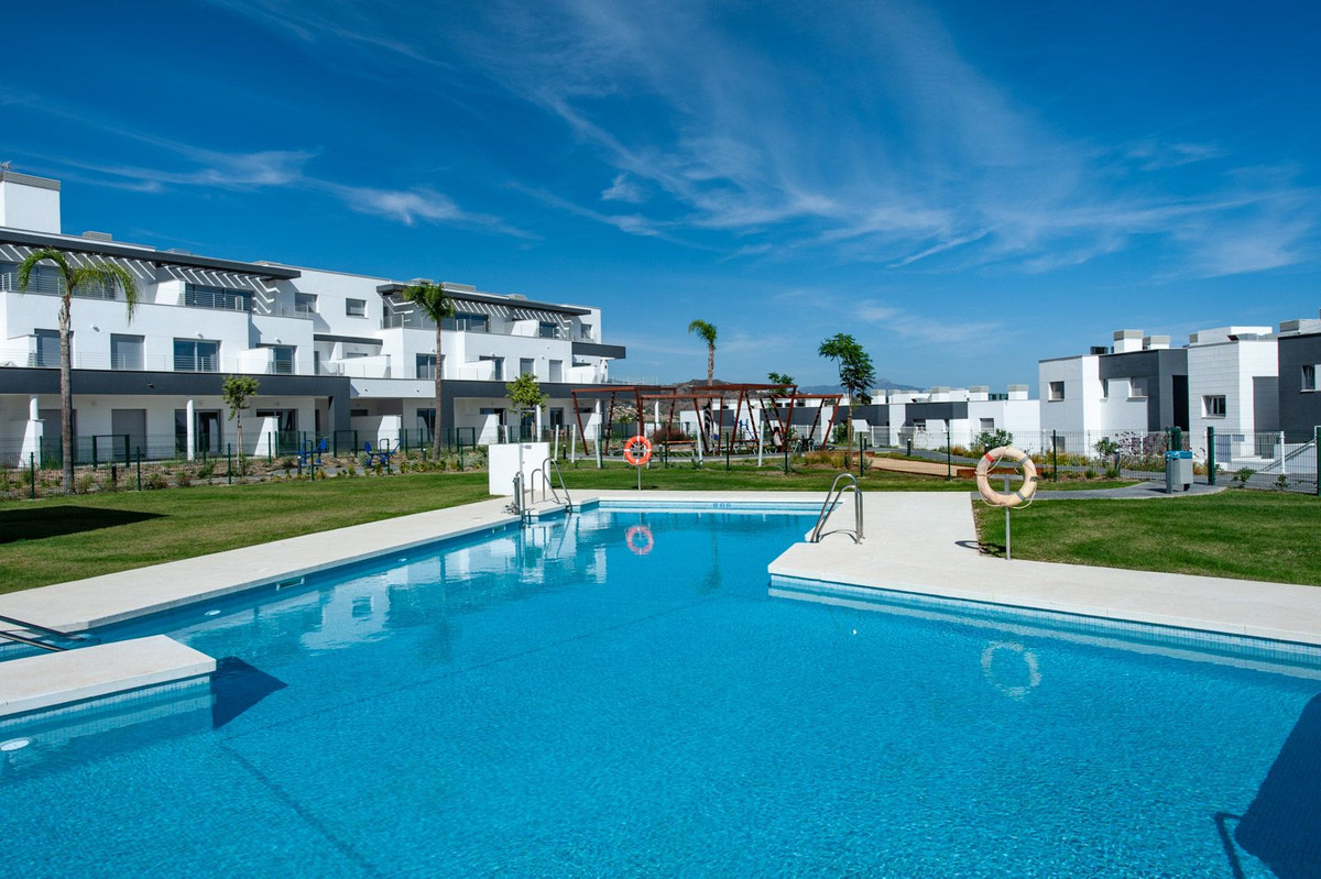 2 Bed Apartment for sale in Estepona Costa Del Sol, Málaga, Spain