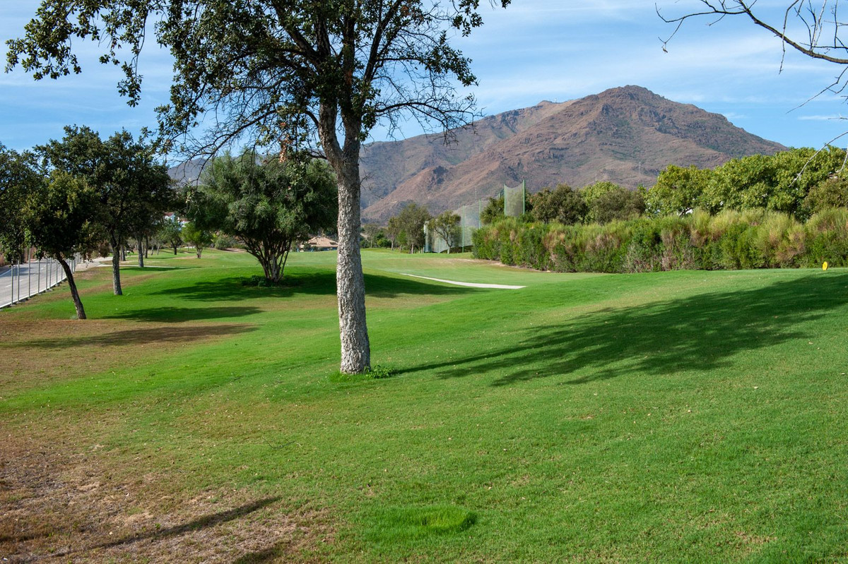 2 Bed Apartment for sale in Estepona Costa Del Sol, Málaga, Spain