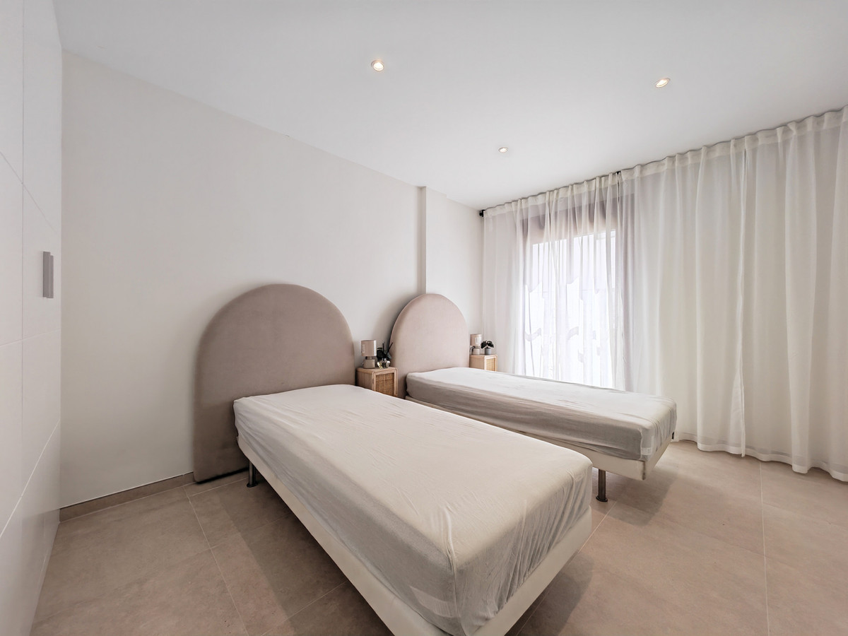 3 Bed Apartment for sale in Nueva Andalucía Costa Del Sol, Málaga, Spain