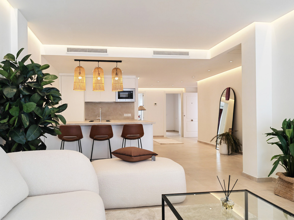 3 Bed Apartment for sale in Nueva Andalucía Costa Del Sol, Málaga, Spain