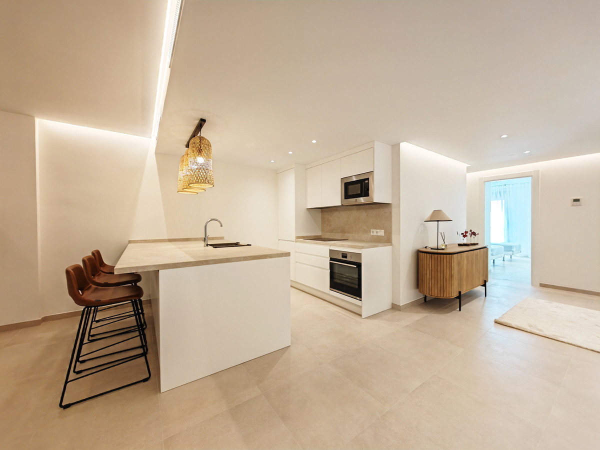 3 Bed Apartment for sale in Nueva Andalucía Costa Del Sol, Málaga, Spain
