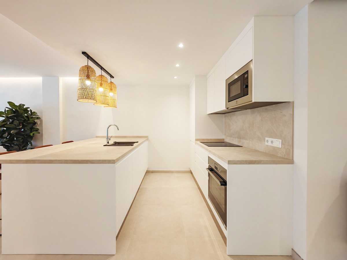 3 Bed Apartment for sale in Nueva Andalucía Costa Del Sol, Málaga, Spain