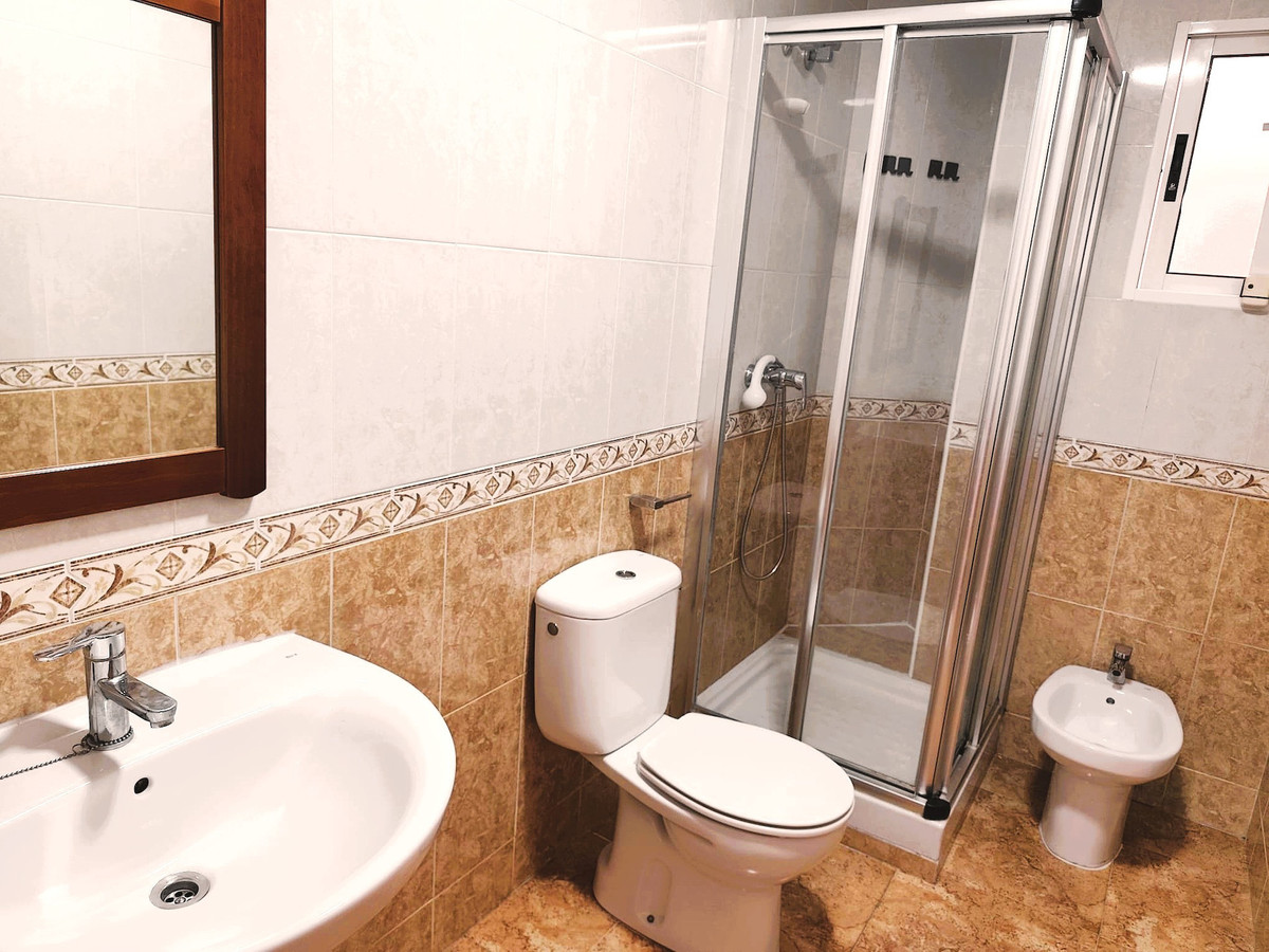 Se vende Apartamento Planta Media de 2 dormitorios en Costa Blanca, Alicante, España