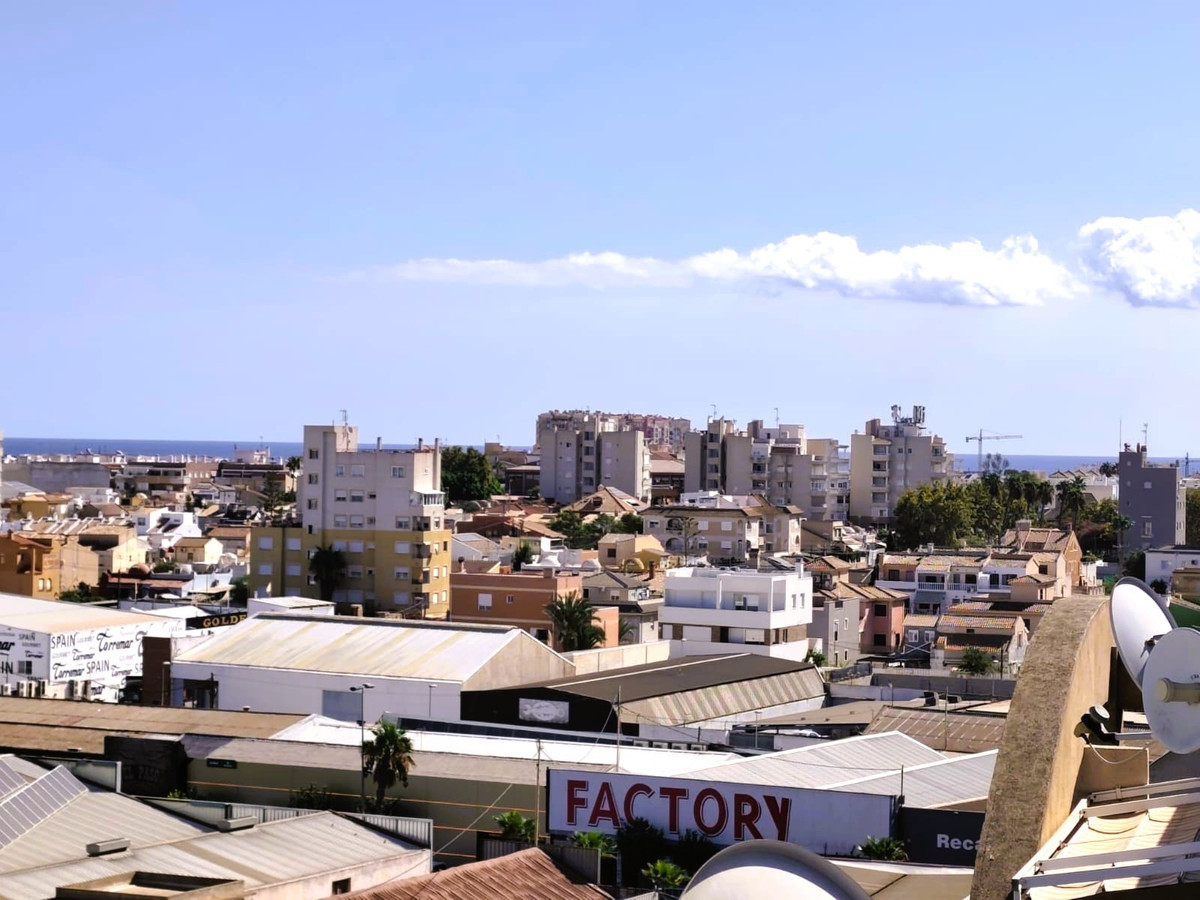 Se vende Apartamento Planta Media de 2 dormitorios en Costa Blanca, Alicante, España