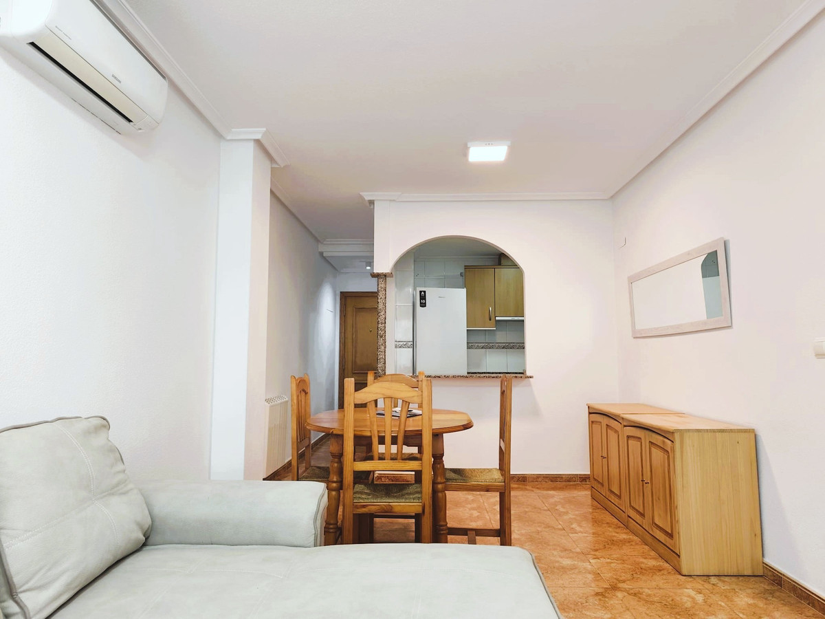 Se vende Apartamento Planta Media de 2 dormitorios en Costa Blanca, Alicante, España