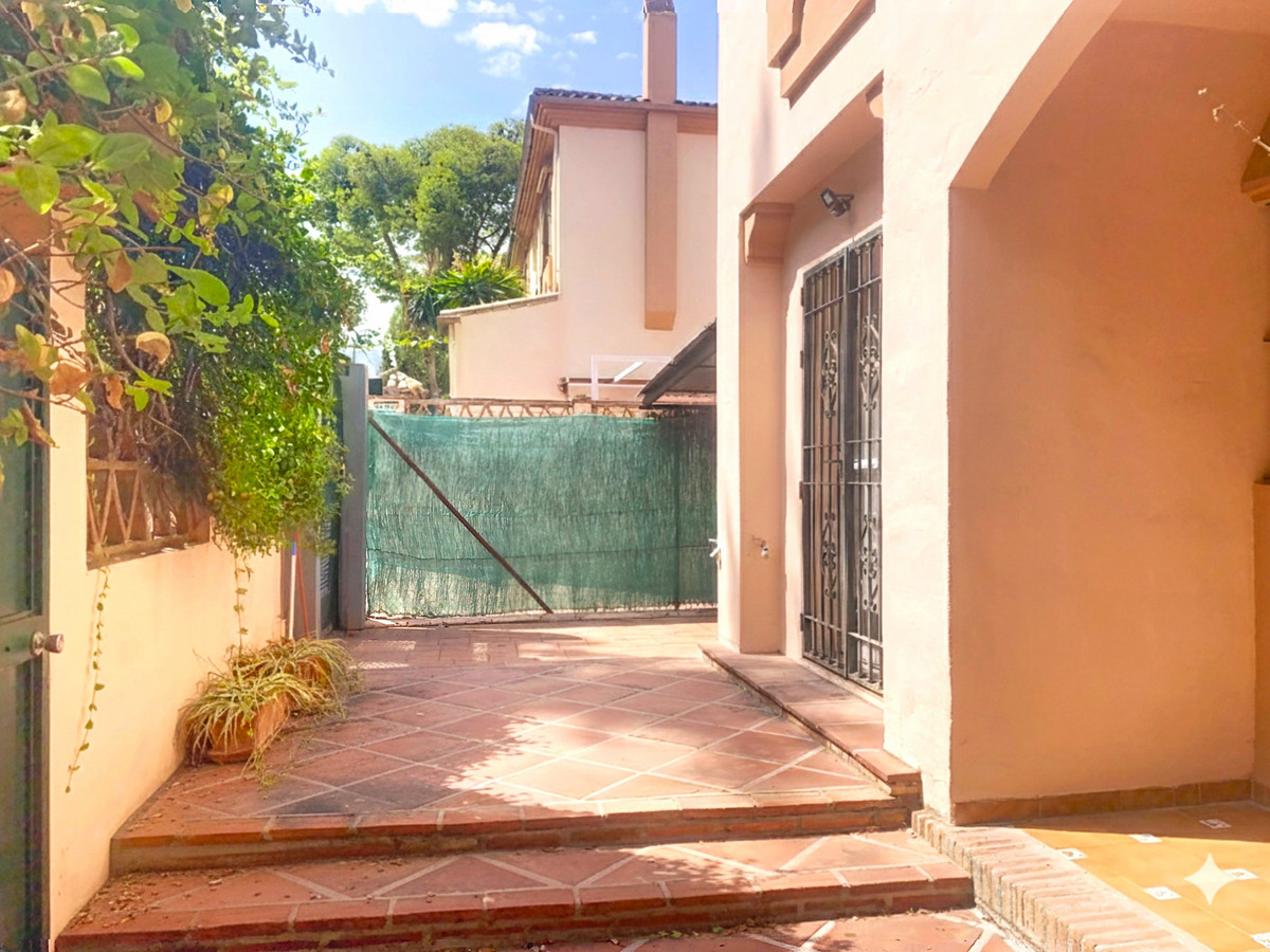 4 Bed Townhouse for sale in Guadalmina Alta Costa Del Sol, Málaga, Spain