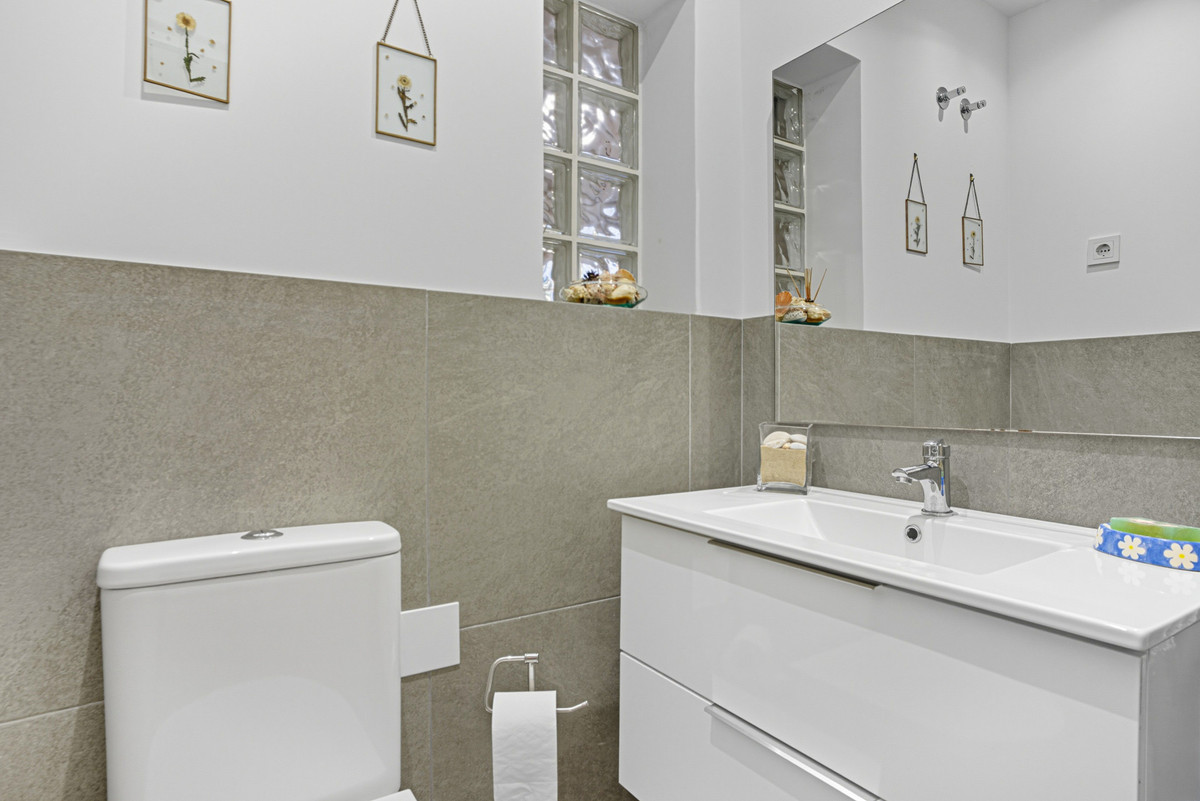 3 Bed Townhouse for sale in The Golden Mile Costa Del Sol, Málaga, Spain