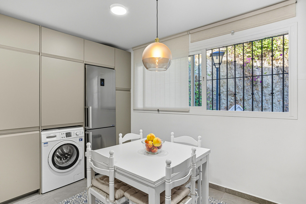 3 Bed Townhouse for sale in The Golden Mile Costa Del Sol, Málaga, Spain