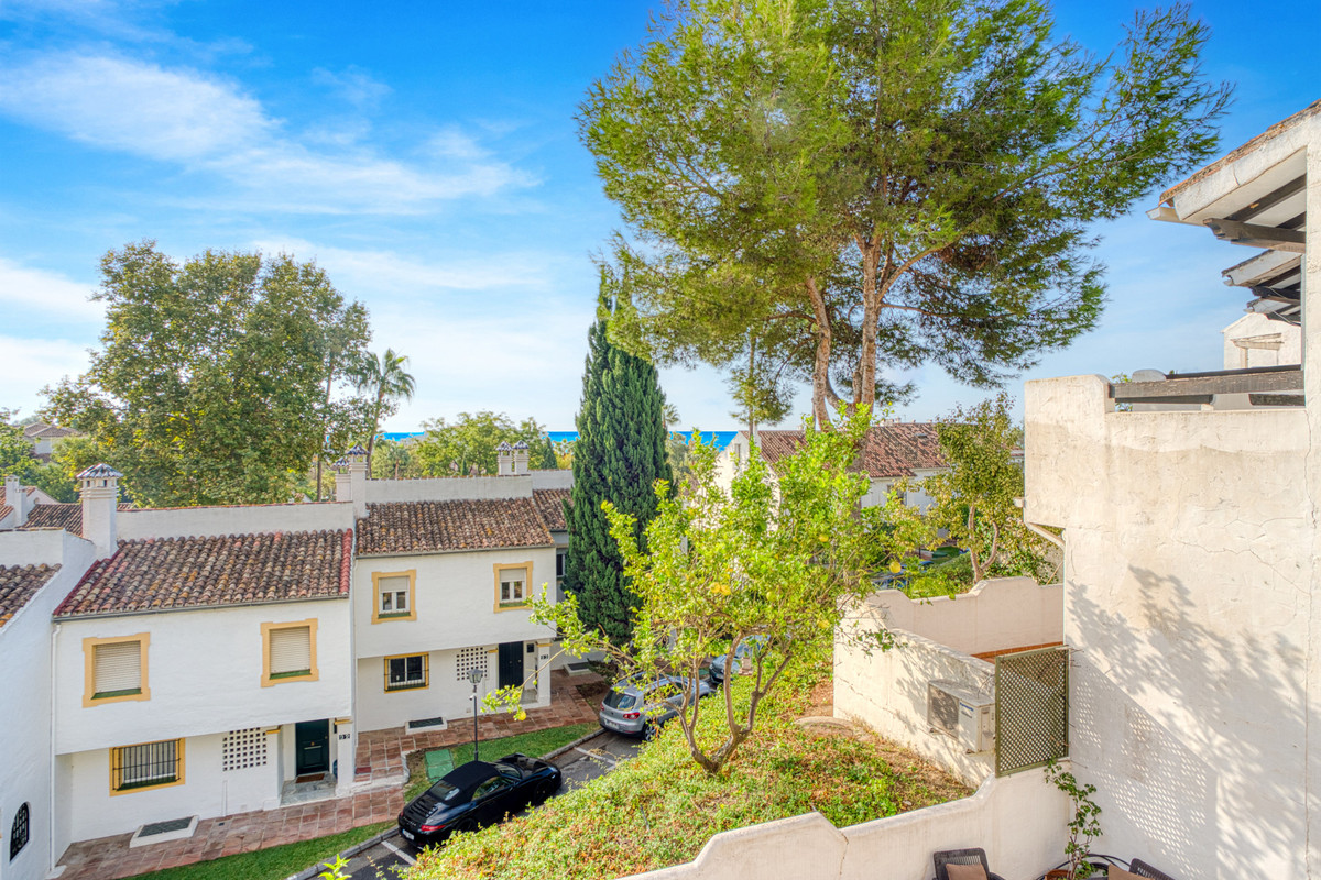 3 Bed Townhouse for sale in The Golden Mile Costa Del Sol, Málaga, Spain