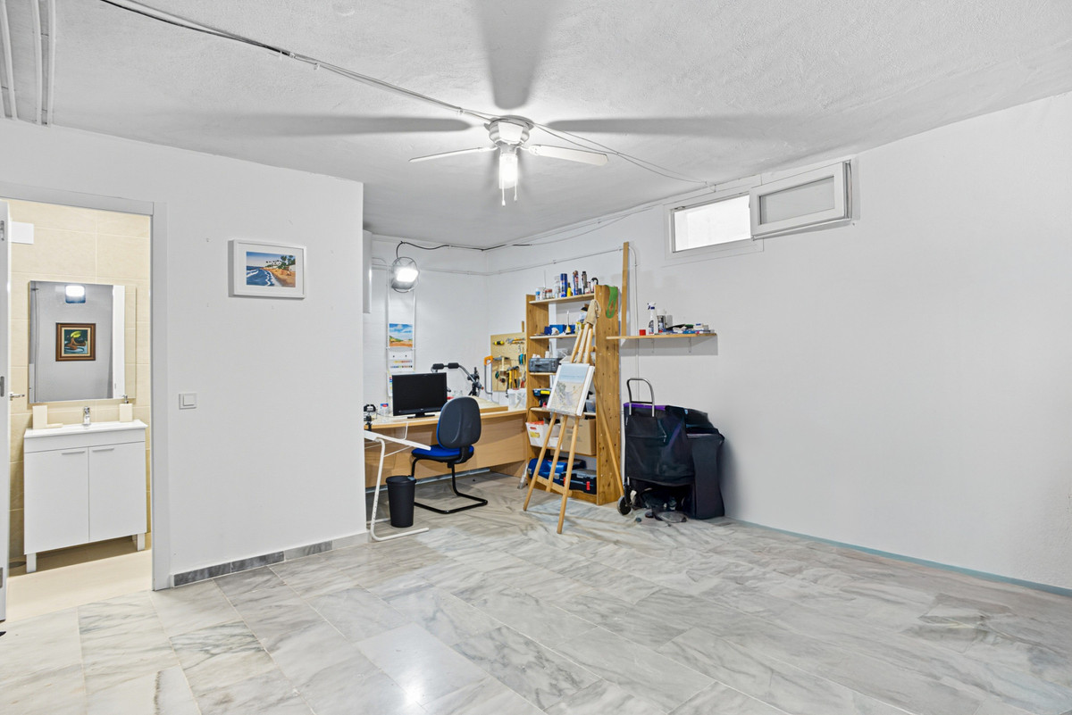 3 Bed Townhouse for sale in The Golden Mile Costa Del Sol, Málaga, Spain