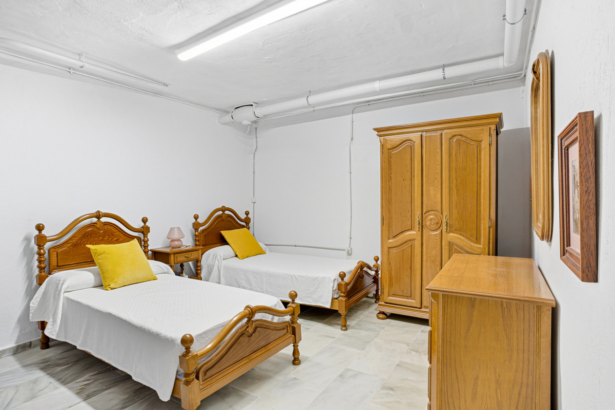 3 Bed Townhouse for sale in The Golden Mile Costa Del Sol, Málaga, Spain