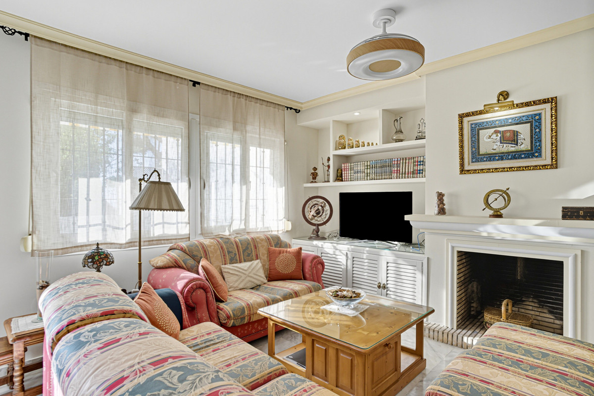 3 Bed Townhouse for sale in The Golden Mile Costa Del Sol, Málaga, Spain