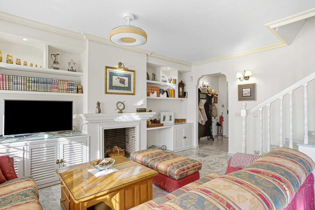 3 Bed Townhouse for sale in The Golden Mile Costa Del Sol, Málaga, Spain