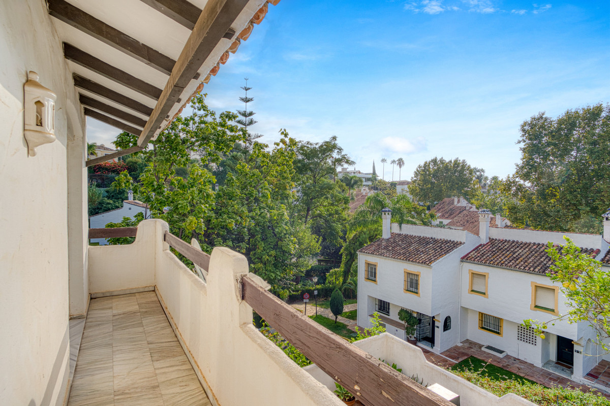 3 Bed Townhouse for sale in The Golden Mile Costa Del Sol, Málaga, Spain