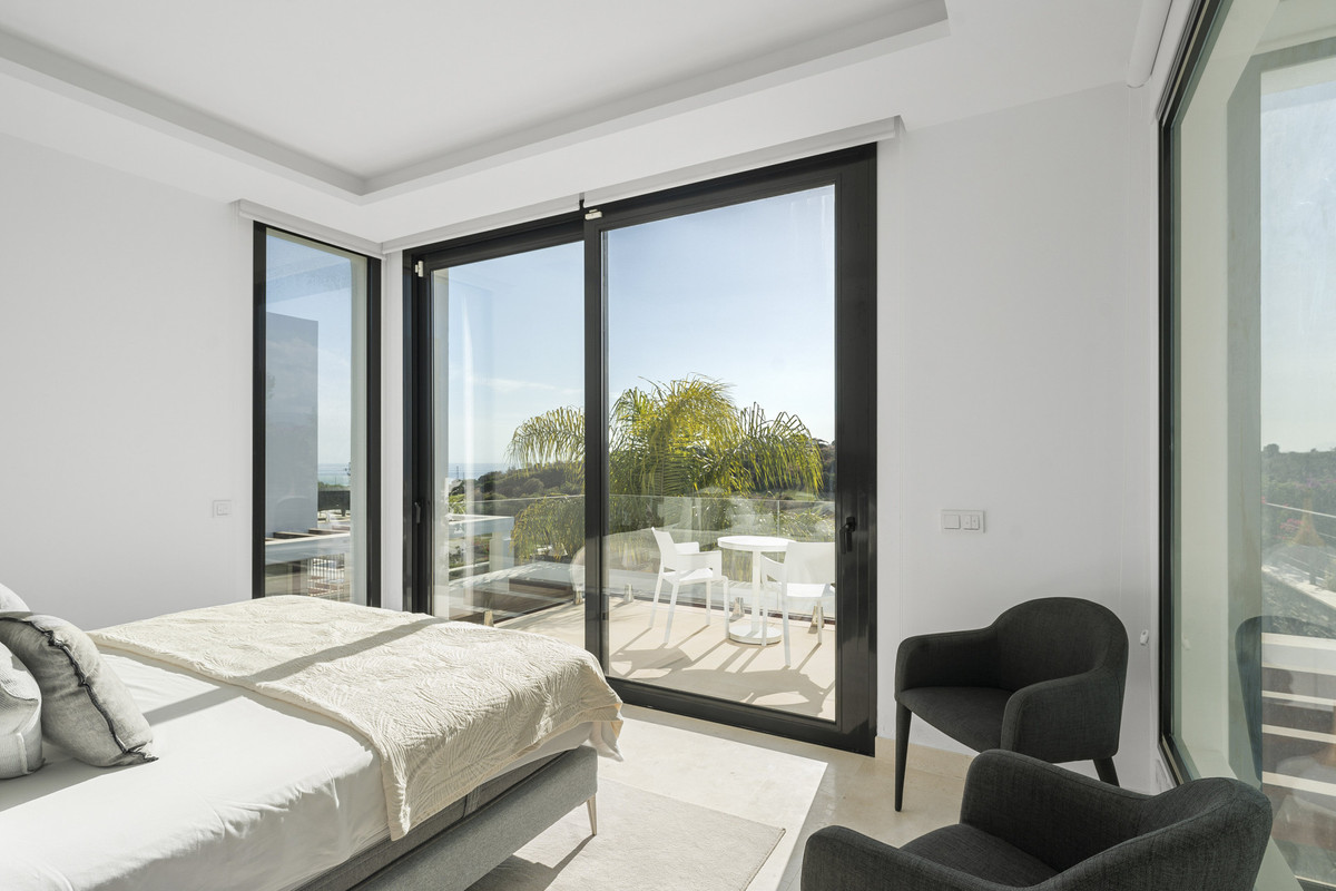 Se vende Pareada de 5 dormitorios en Costa Del Sol, Málaga, España