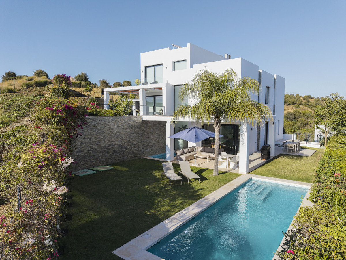Se vende Pareada de 5 dormitorios en Costa Del Sol, Málaga, España