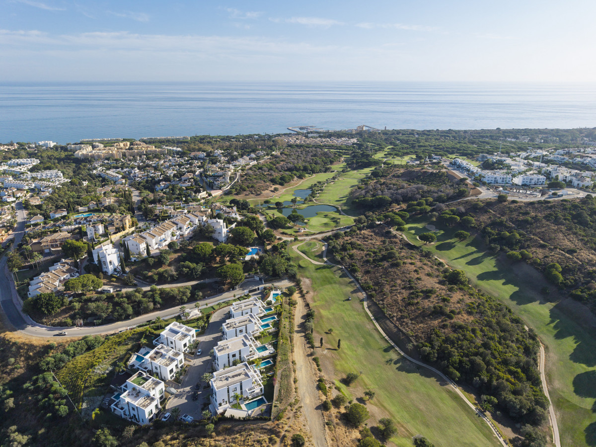 Se vende Pareada de 5 dormitorios en Costa Del Sol, Málaga, España