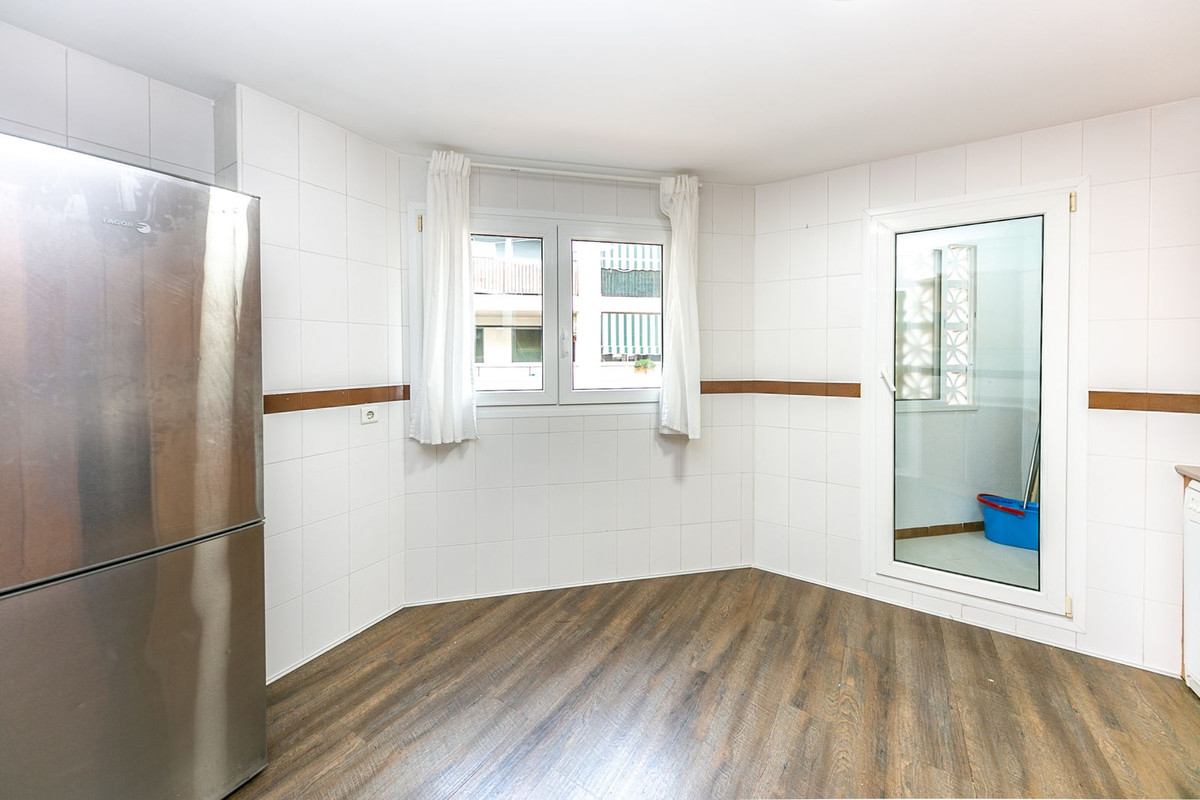 Se vende Apartamento Planta Media de 3 dormitorios en Costa Del Sol, Málaga, España