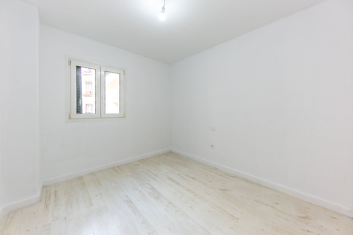Se vende Apartamento Planta Media de 3 dormitorios en Costa Del Sol, Málaga, España