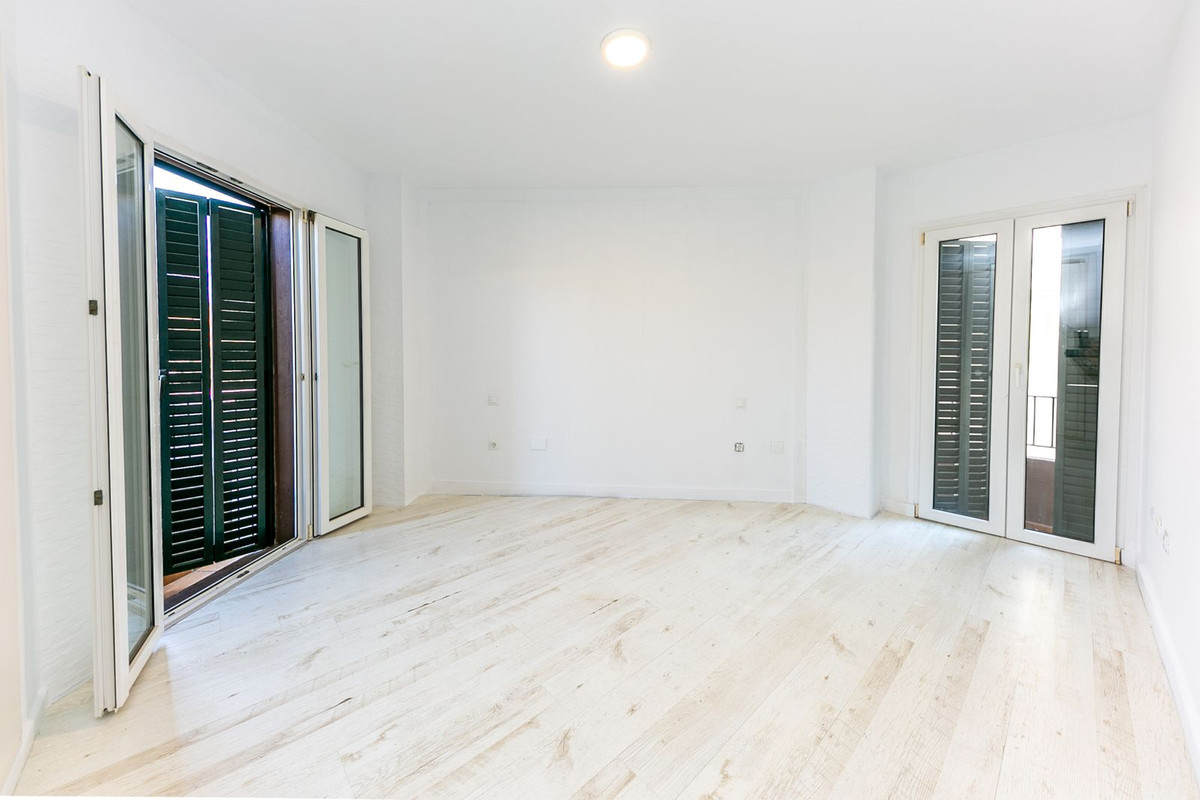 Se vende Apartamento Planta Media de 3 dormitorios en Costa Del Sol, Málaga, España