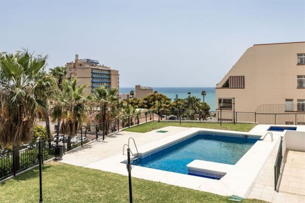Se vende Apartamento Planta Media de 3 dormitorios en Costa Del Sol, Málaga, España