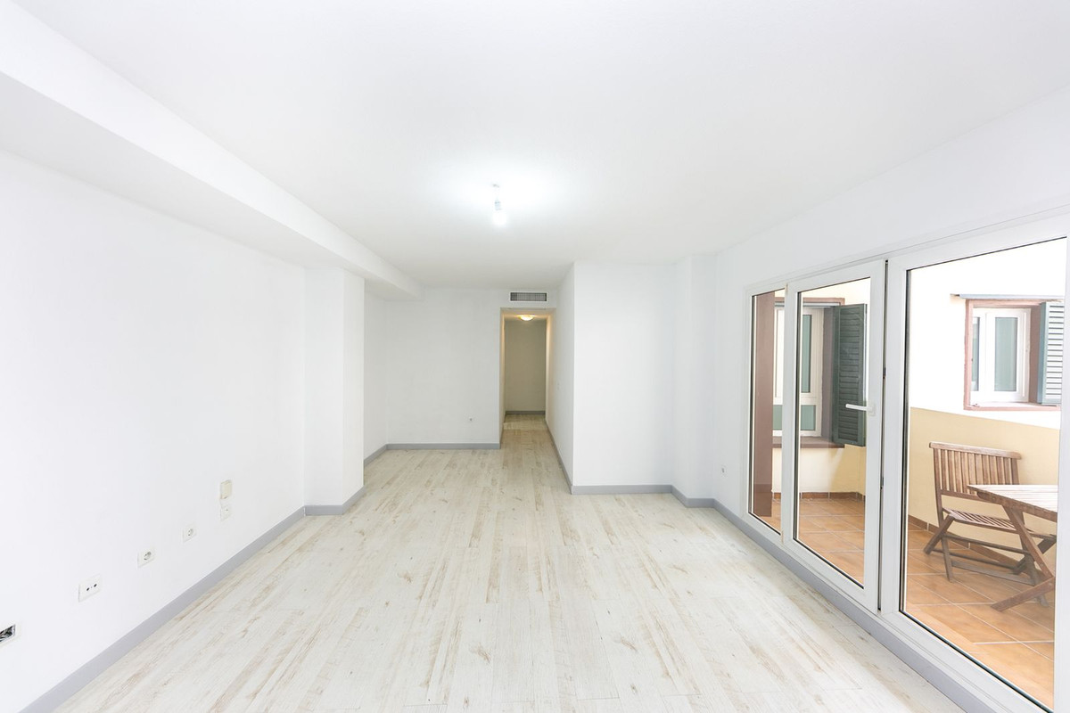 Se vende Apartamento Planta Media de 3 dormitorios en Costa Del Sol, Málaga, España